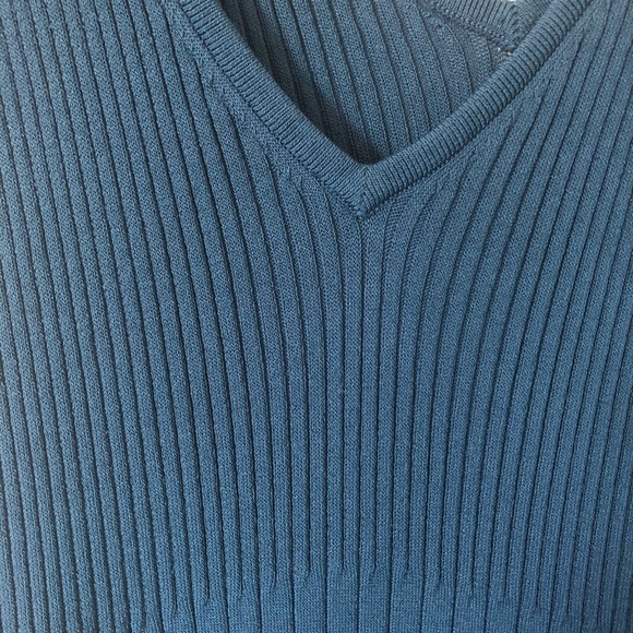 Babaton ribbed knit midi V-neck dress - Picture 5 of 12